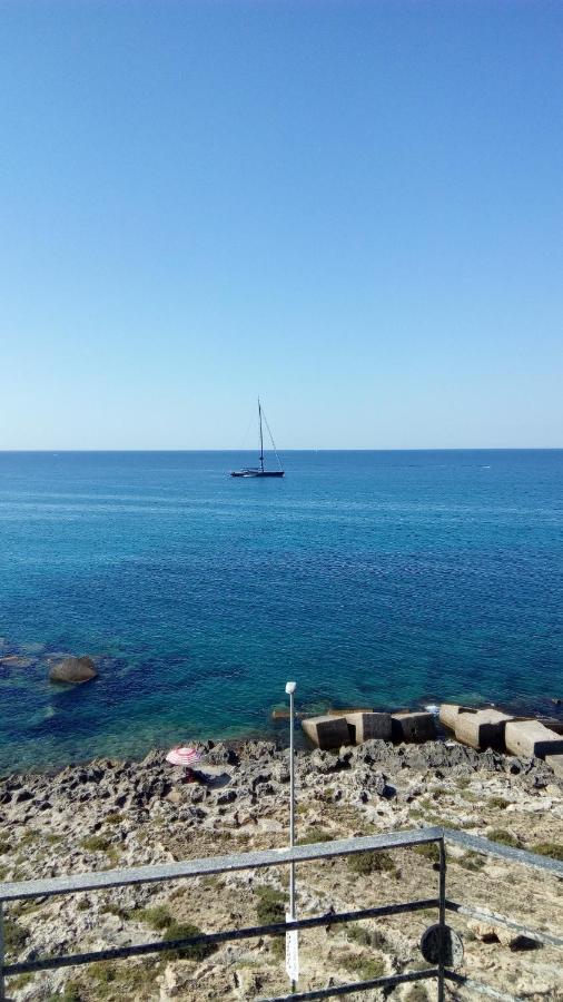 Apartment Overlooking The Sea With A View Of Old Gallipoli And The Whole Bay Eksteriør bilde